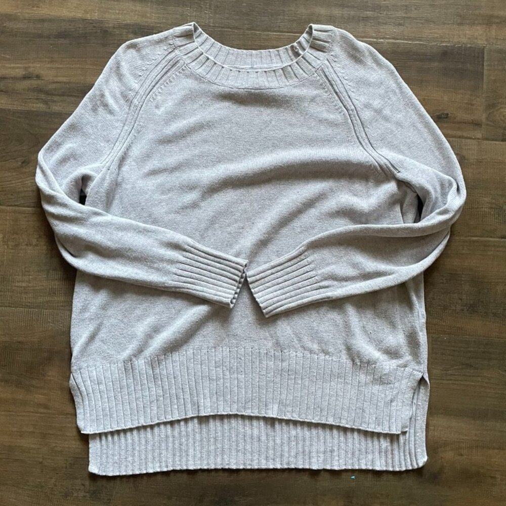 Old Navy Dusty Cream Ribbed Hem Sweater Women’s Large – Classic Knit Pullover